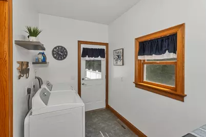 27 Landing Dr, Chicopee, MA 01020 - Photo 17