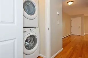 12 Roach St, Boston, MA 02125 - Photo 9