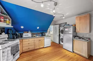 140 Upland Rd, Cambridge, MA 02140 - Photo 23