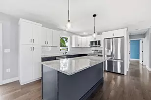 54 Beverly Dr, Westfield, MA 01085 - Photo 3