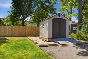 225 Mt Pleasant St, Fall River, MA 02720 - Photo 33