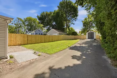 225 Mount Pleasant St, Fall River, MA 02720 - Photo 37
