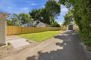 225 Mt Pleasant St, Fall River, MA 02720 - Photo 37