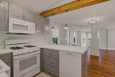 225 Mount Pleasant St, Fall River, MA 02720 - Photo 11
