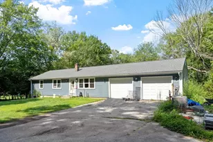 58 McIntyre Rd, Oxford, MA 01507 - Photo 1