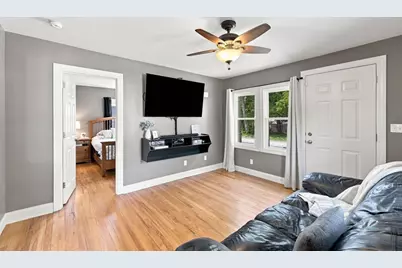37 Kensington St, Agawam, MA 01030 - Photo 7