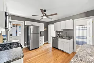 37 Kensington St, Agawam, MA 01030 - Photo 15