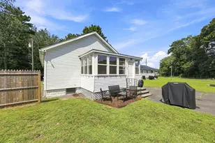 37 Kensington St, Agawam, MA 01030 - Photo 33