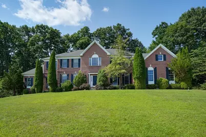 18 Valley View Dr, Grafton, MA 01536 - Photo 1
