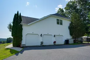 18 Valley View Dr, Grafton, MA 01536 - Photo 29
