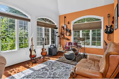 18 Valley View Dr, Grafton, MA 01536 - Photo 15