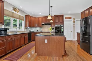 18 Valley View Dr, Grafton, MA 01536 - Photo 5