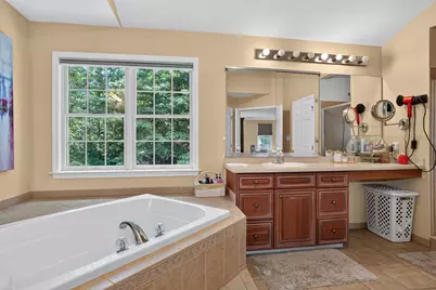 18 Valley View Dr, Grafton, MA 01536 - Photo 21