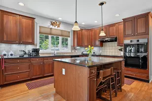 18 Valley View Dr, Grafton, MA 01536 - Photo 3