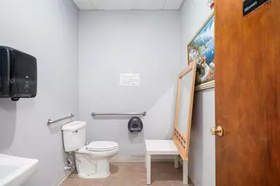 127 Faunce Corner Rd, Dartmouth, MA 02747 - Photo 17