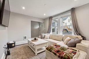 11 Town Hill St, Quincy, MA 02169 - Photo 13