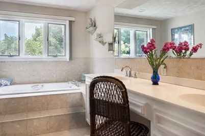 133 R Cushman Ave, Revere, MA 02151 - Photo 3