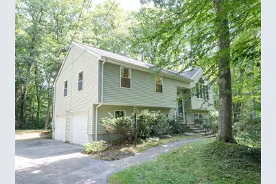 611 Henshaw St, Leicester, MA 01542 - Photo 1