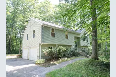 611 Henshaw St, Leicester, MA 01542 - Photo 1