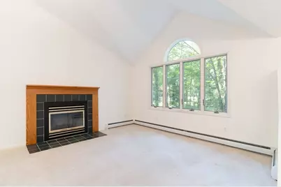 611 Henshaw St, Leicester, MA 01542 - Photo 11