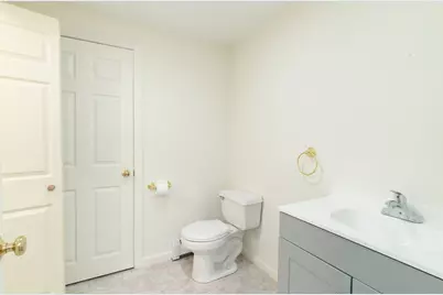 611 Henshaw St, Leicester, MA 01542 - Photo 31