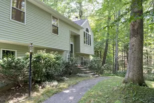 611 Henshaw St, Leicester, MA 01542 - Photo 3
