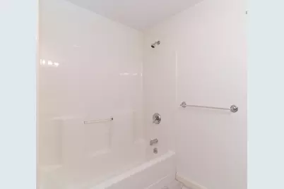 611 Henshaw St, Leicester, MA 01542 - Photo 19