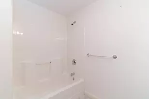 611 Henshaw St, Leicester, MA 01542 - Photo 19