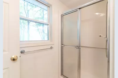 611 Henshaw St, Leicester, MA 01542 - Photo 25
