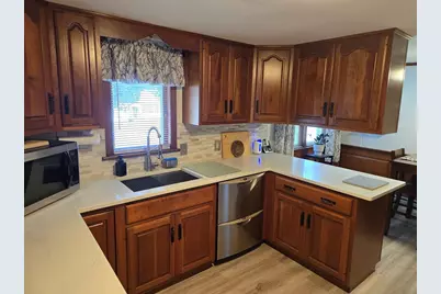 14 Ridgewood Circle, Lawrence, MA 01843 - Photo 11