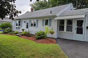 14 Ridgewood Cir, Lawrence, MA 01843 - Photo 3