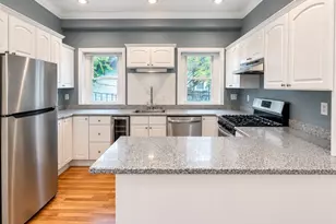 104 Elm St, Boston, MA 02129 - Photo 3