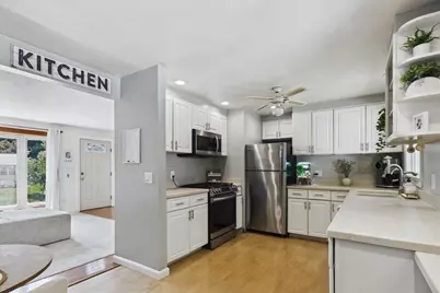 36 Regal St, Holliston, MA 01746 - Photo 5