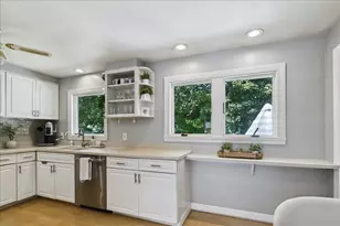 36 Regal St, Holliston, MA 01746 - Photo 7
