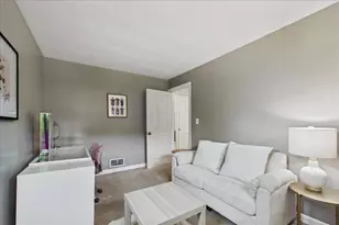 36 Regal St, Holliston, MA 01746 - Photo 15