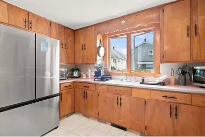 32 Villa Ave, Everett, MA 02149 - Photo 15