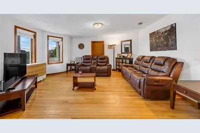 85 Arlington, Revere, MA 02151 - Photo 5