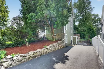 33 Parsons St, Newton, MA 02465 - Photo 5