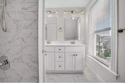 33 Parsons St, Newton, MA 02465 - Photo 15