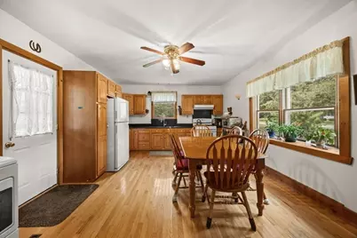 13 Lakeside Ave, Lakeville, MA 02347 - Photo 9
