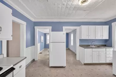 68 Harvard Ave, Athol, MA 01331 - Photo 3