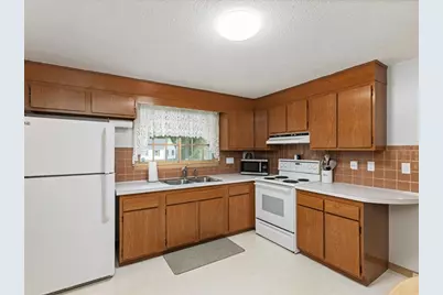 3 Michael Rd, Dracut, MA 01826 - Photo 7