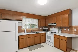 3 Michael Rd, Dracut, MA 01826 - Photo 7