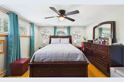 70 Fairmount St, New Bedford, MA 02740 - Photo 17