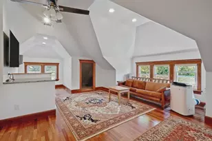 1055 Pleasant, Worcester, MA 01602 - Photo 33
