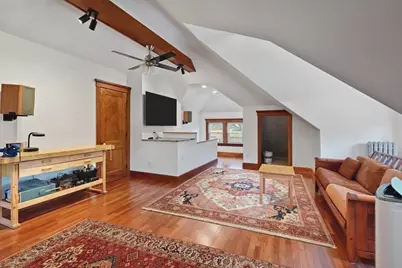 1055 Pleasant, Worcester, MA 01602 - Photo 35