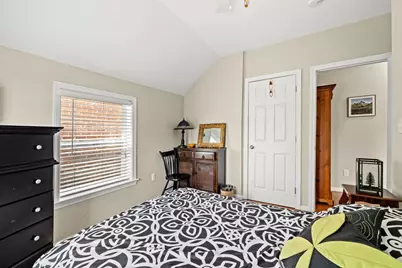 15 Beacon St, Salem, MA 01970 - Photo 25