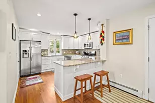 15 Beacon St, Salem, MA 01970 - Photo 11