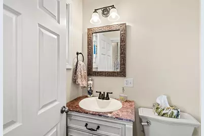 15 Beacon St, Salem, MA 01970 - Photo 17