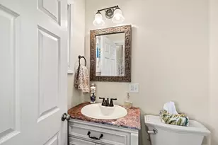 15 Beacon St, Salem, MA 01970 - Photo 17